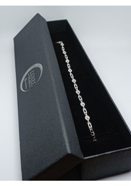 925 Ayar Damla Taşlı Gümüş Bileklik - Şık ve Zarif Takı Kadın ve Erkek Için