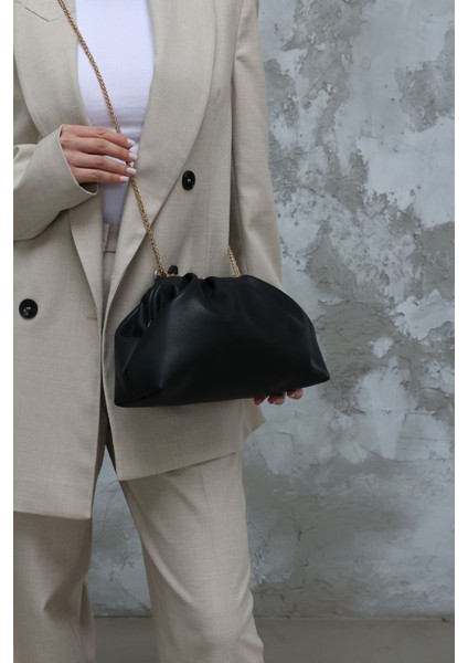 Siyah Kadın Zincirli Omuz Çantası indirimleri