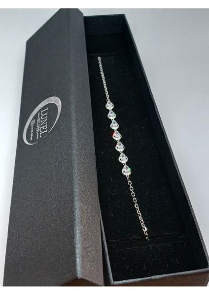 Damla Taşlı Şık ve Zarif Gümüş Bileklik - Özel Tasarım, Günlük ve Özel Günler Için