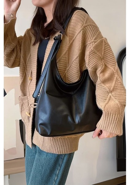 Kadın Siyah Çıt Çıt Kapamalı Astarlı Omuz Çantası fırsatları