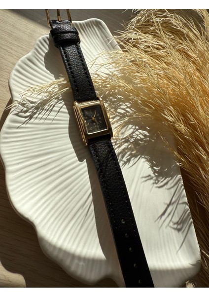 Retro Minimal Hasır Kordon Vintage Kadın Kol Saati