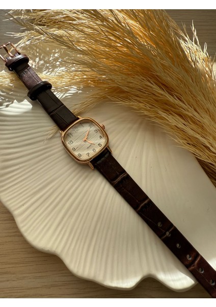 Retro Minimal Hasır Kordon Vintage Kadın Kol Saati