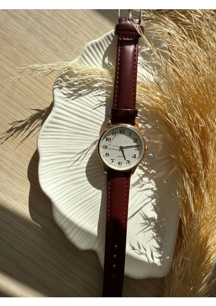 Retro Büyük Kadran Deri Kordon Vintage Kadın Kol Saati indirimleri