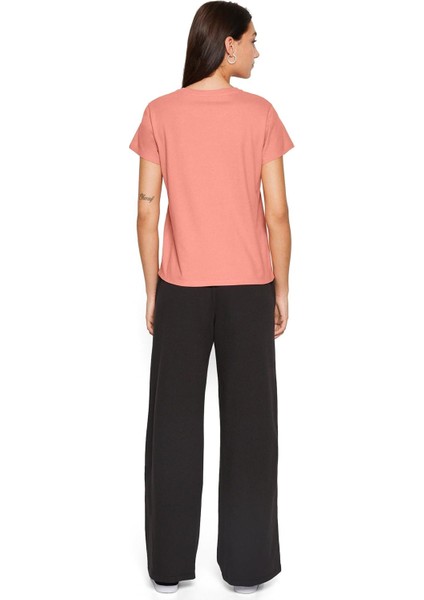 Premium Kadın Ess Logo Tee T-Shirt Gabi fiyatları