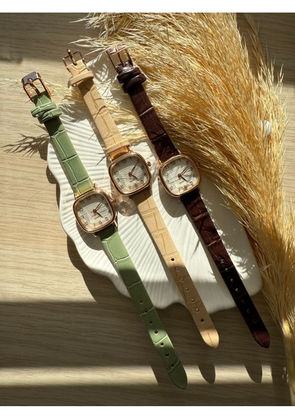 Retro Minimal Hasır Kordon Vintage Kadın Kol Saati
