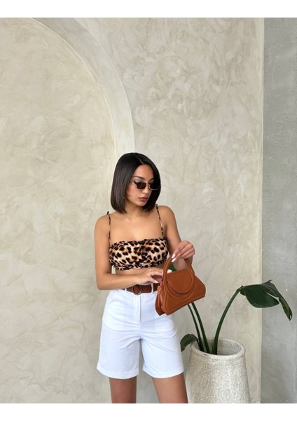 Yüksek Bel Kemerli Gabardin Kadın Şort fırsatları