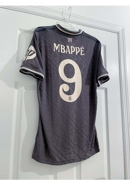 Real Madrid Mpabbe Kısa Kollu Yetişkin Forması fiyatları