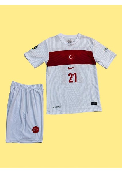 Türkiye Barış Alper Yılmaz Milli Takım Çocuk Futbol Forma 4'lü Set Forma+Şort+Çorap+Bileklik fiyatları