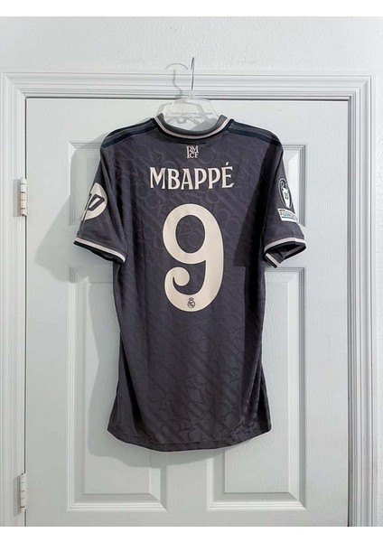 Real Madrid Kylian Mbappe Yetişkin Forması Siyah modelleri
