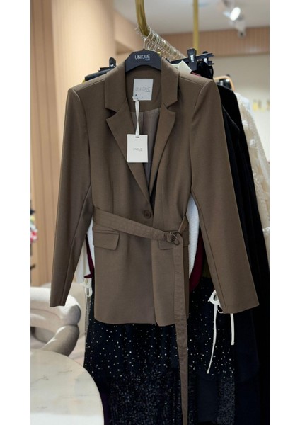 Kemer Detaylı Blazer Ceket Kahve fırsatları