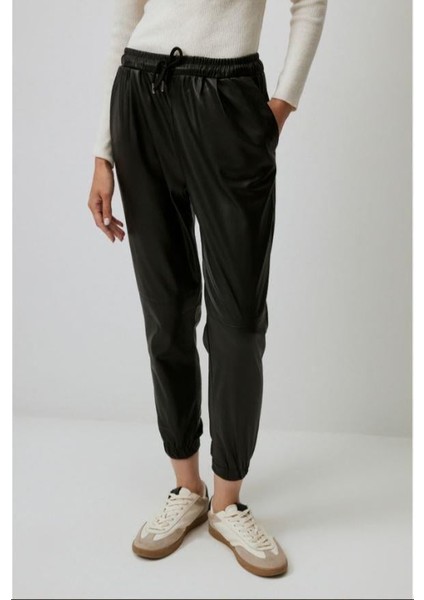 Beli Büzgülü Deri Pantolon Siyah fırsatları