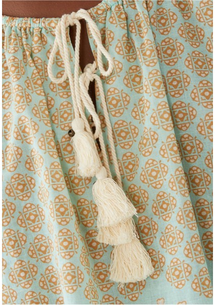 Feminine Charm Bluz