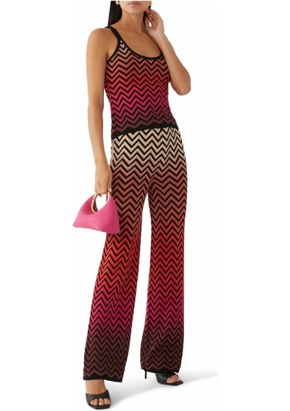 Şık Chevron Desenli Siyah Kısa Kollu Bluz fiyatları