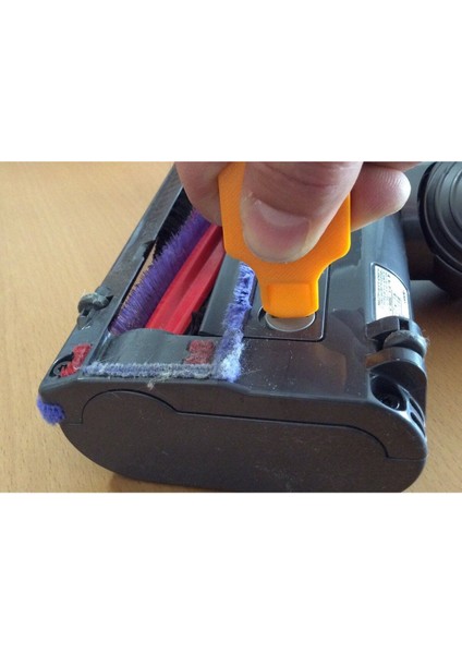 Dyson'ın Fırçalarını Sökmeye Yarayan Alet. T843885