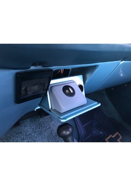 Chevy Kare Gövde Kül Tablası USB ve Aux Kablo Adaptörü K5 Blazer T4080373