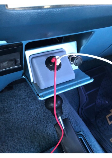 Chevy Kare Gövde Kül Tablası USB ve Aux Kablo Adaptörü K5 Blazer T4080373 modelleri
