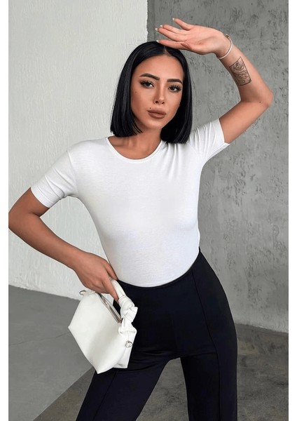 Rahat ve Şık Kısa Kollu Bisiklet Yaka Likralı Viskon Penye Body Beyaz ( Lisinya ) fiyatları