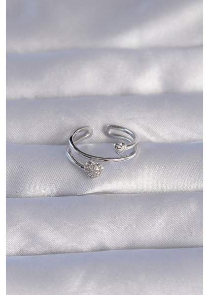 Pirinç Gümüş Renk Zirkon Taşlı Kalpli Model Ayarlanabilir Yüzük fiyatları