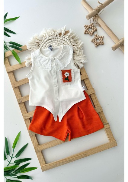 Güpür Yakalı Cep Çiçek Örgü Detaylı Pamuklu Kız Bebe 2 li şortlu takım - Kiremit