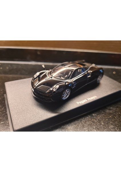 Autoart 1/43 Pagani Huayra 2011