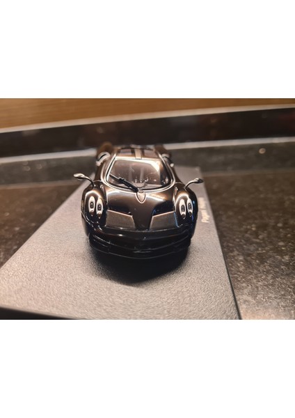 Autoart 1/43 Pagani Huayra 2011 indirimleri