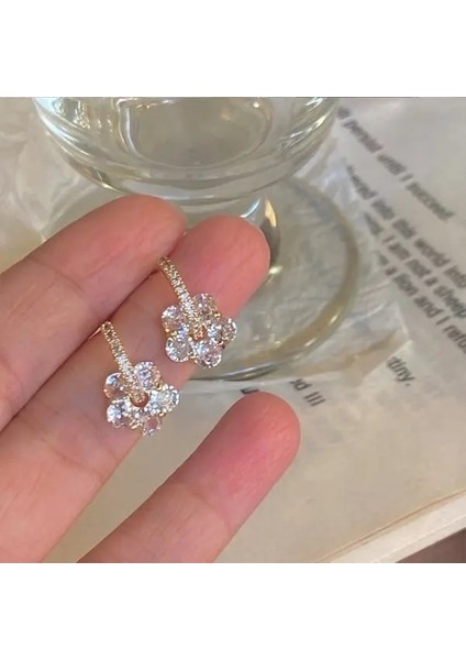 Kenfeng3 16 Yeni Kore Içi Boş Çelenk Çiçek Küpe Kadınlar Için Kristal Zirkon Tatlı Arı Kelebek Düğme (Yurt Dışından)