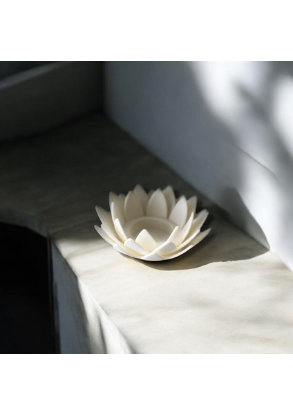 Lotus Şeklinde Mumluk fiyatları