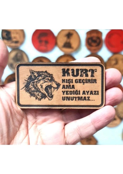 Kurt Kışı Geçirir Ama Yediği Ayazı Unutmaz -Dikdörtgen Deri Peç - Arma - 2 Wolf Leather Patch fiyatları