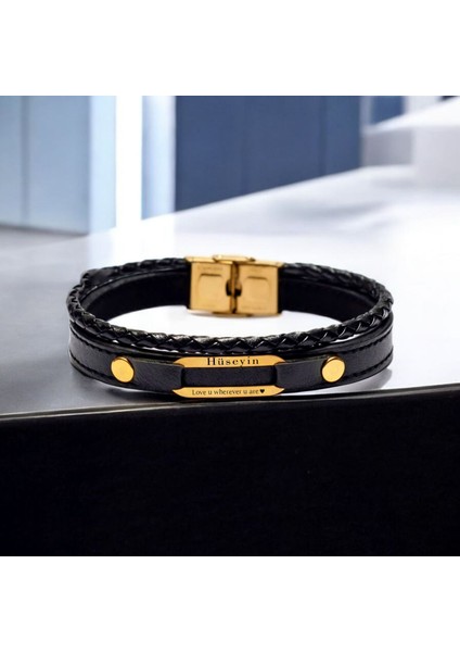 14 Ayar Plakalı Altın Erkeklere Özel Aşk Temalı Oval Figürlü Özgün Derili Isim Bilekliği-391İsim-Siyah