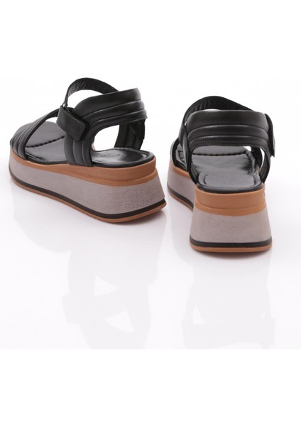 1220-22229 Kadin Çapraz Bantli Sandalet