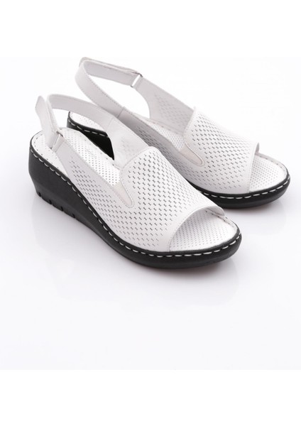 1004 Kadin Arkadan Bağlama Delikli Sandalet fiyatları