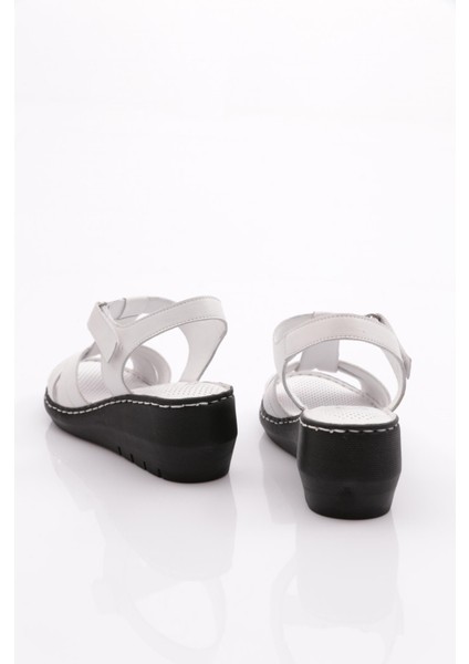 1006 Kadin Bilekten Bağlama Sandalet modelleri