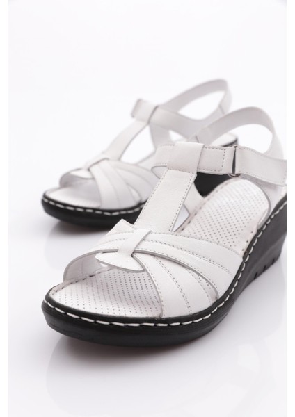 1006 Kadin Bilekten Bağlama Sandalet fırsatları