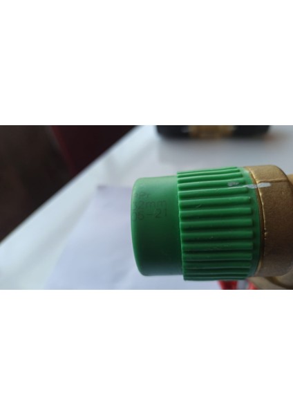 Küresel Vana Gizli Pirinç Sürgülü Vana Ppr Bağlantılı Isı Yalıtımlı Yüksek Basınçlı Durdurma Vanası Ppr 32MM 06-21 Yeşil-Siyah K.t.p Made In Italy