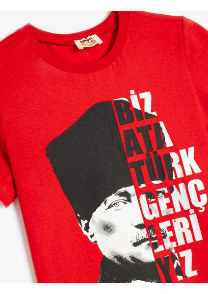 Atatürk Baskılı Kısa Kollu Bisiklet Yaka Pamuklu Tişört