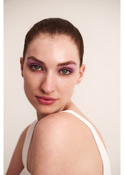 Daydream Screen Tinted Veil - Renkli Nemlendirici Krem SPF50 V8 - 50 ml