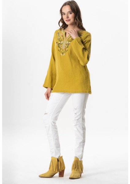 Uzun Kol Çiçek V Yaka Nakışlı Müslin Yazlık Bluz Beyaz Byz indirimleri