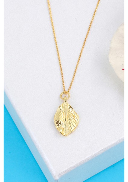 925 Ayar Gümüş Yaprak Modeli Charm Kolye