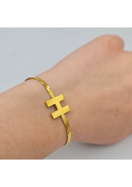 Altın Renk Çelik H Harf Detaylı Ayarlanabilir Bileklik – 17+6 cm