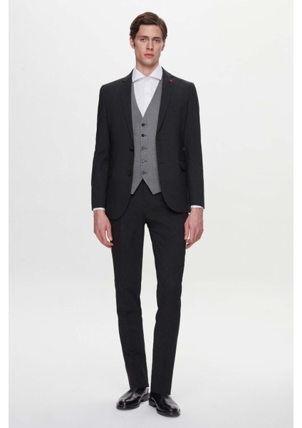 Slim Fit Siyah Armürlü Takim Elbise Kombinli