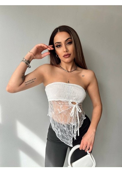 Kadın Göğüs ve Sırt Dekolteli Transparan Dantel Detay Bluz