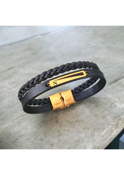 Altın Plakalı 14 Ayar Dekoratif Dikdörtgen Motifli Özgün Derili Erkeklere Özel Harf Bilekliği-393Harf-Siyah