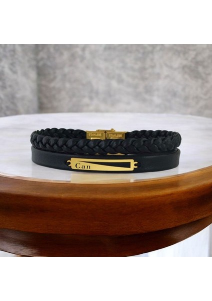 14 Ayar Plakalı Altın Dekoratif Dikdörtgen Figürlü Derili Erkeklere Özel Isim Bilekliği-393İsim-Siyah fiyatları