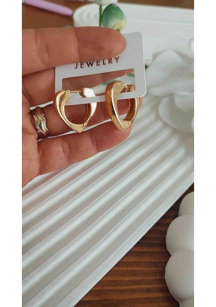 Çelik Kalın Kalpli Küpe Yeni Sezon indirimleri