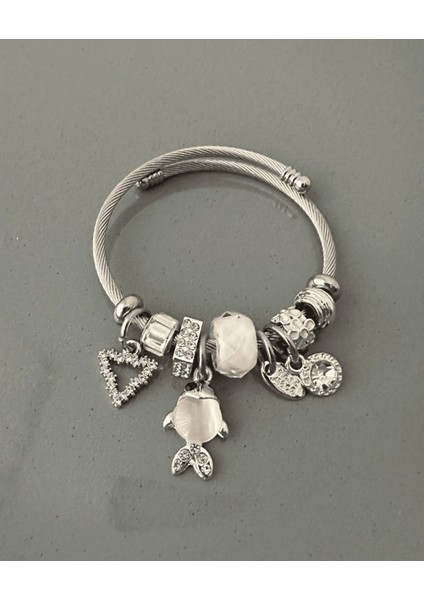 Beyaz Balık Charmlı Çelik Bileklik