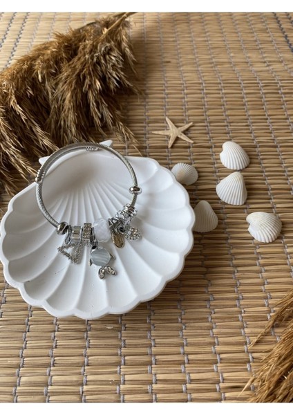 Beyaz Balık Charmlı Çelik Bileklik fırsatları