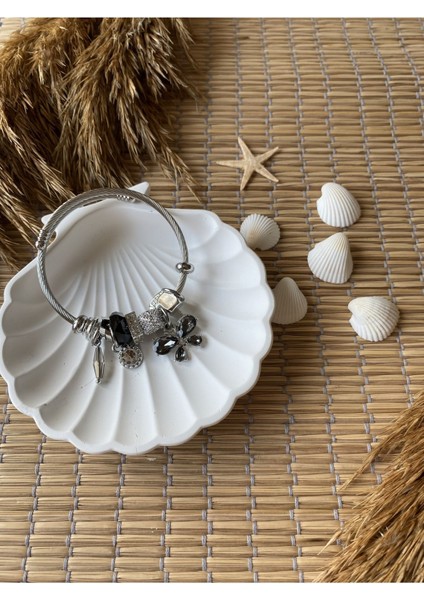 Siyah Kristal Kelebek Charmlı Çelik Bileklik modelleri