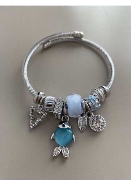 Model Mavi Balık Şans Charmlı Çelik Bileklik fırsatları