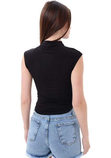Kadın Siyah Dik Yaka Kısa Kollu Büzgü/Drape Detaylı Fitted/Vücuda Oturan Asimetrik Örme Bluz modelleri