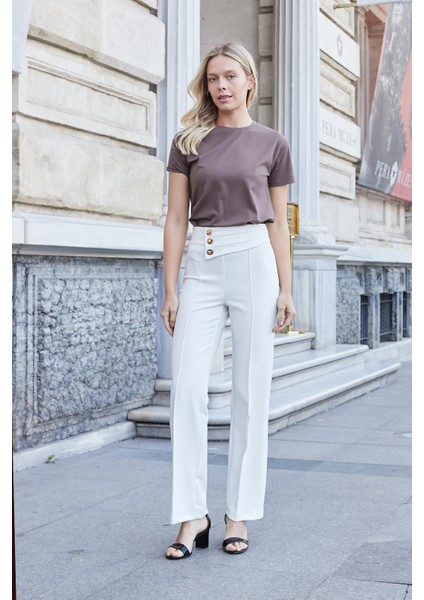 Kadın Sıfır Yaka Kırışmaz Span Karışımlı Şık Kısa Kol Likralı T-Shirt Bluz-Kahve